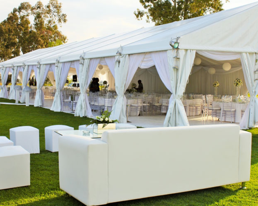 Polnaat holdings tents